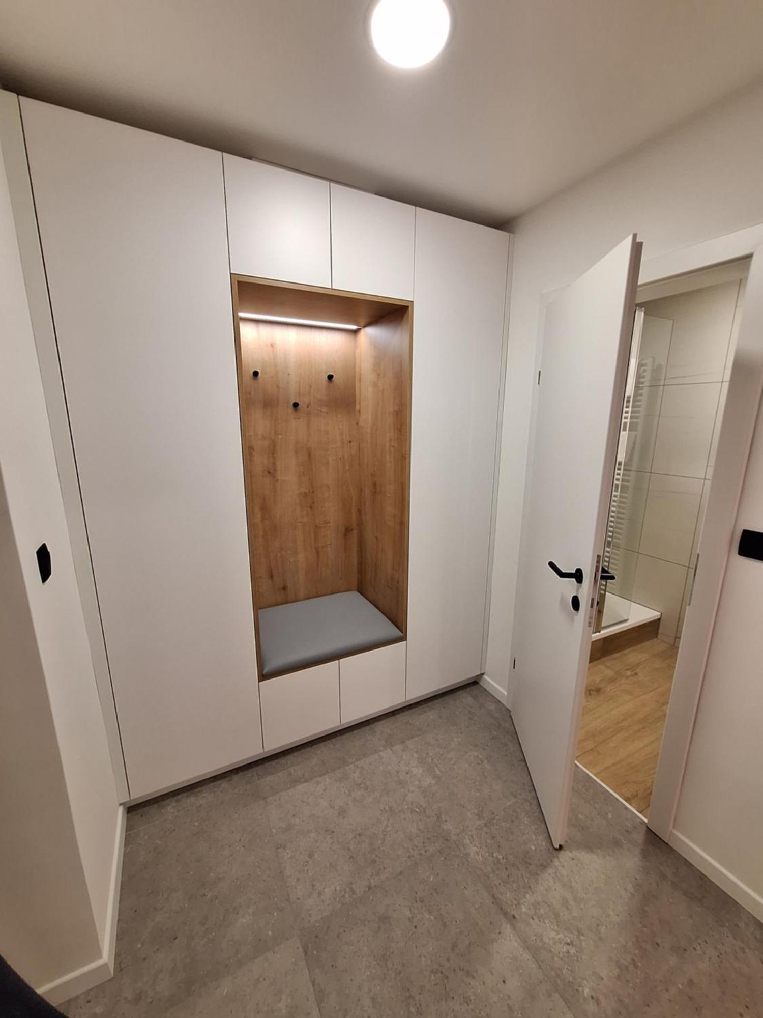 Ferienwohnung Prenocisca Kralj Komenda Exterior foto